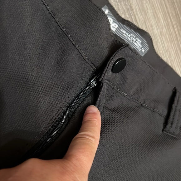 Lee Cargo Shorts Men’s Size 33 Lightweight Flat Front Polyester 10.5” Inseam - Picture 2 of 12